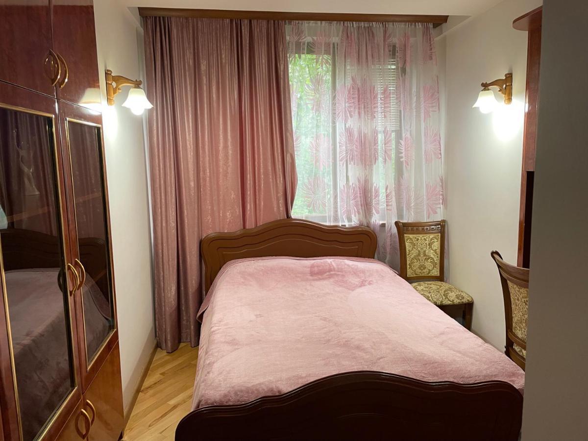 Apartment In City Center Ереван Экстерьер фото