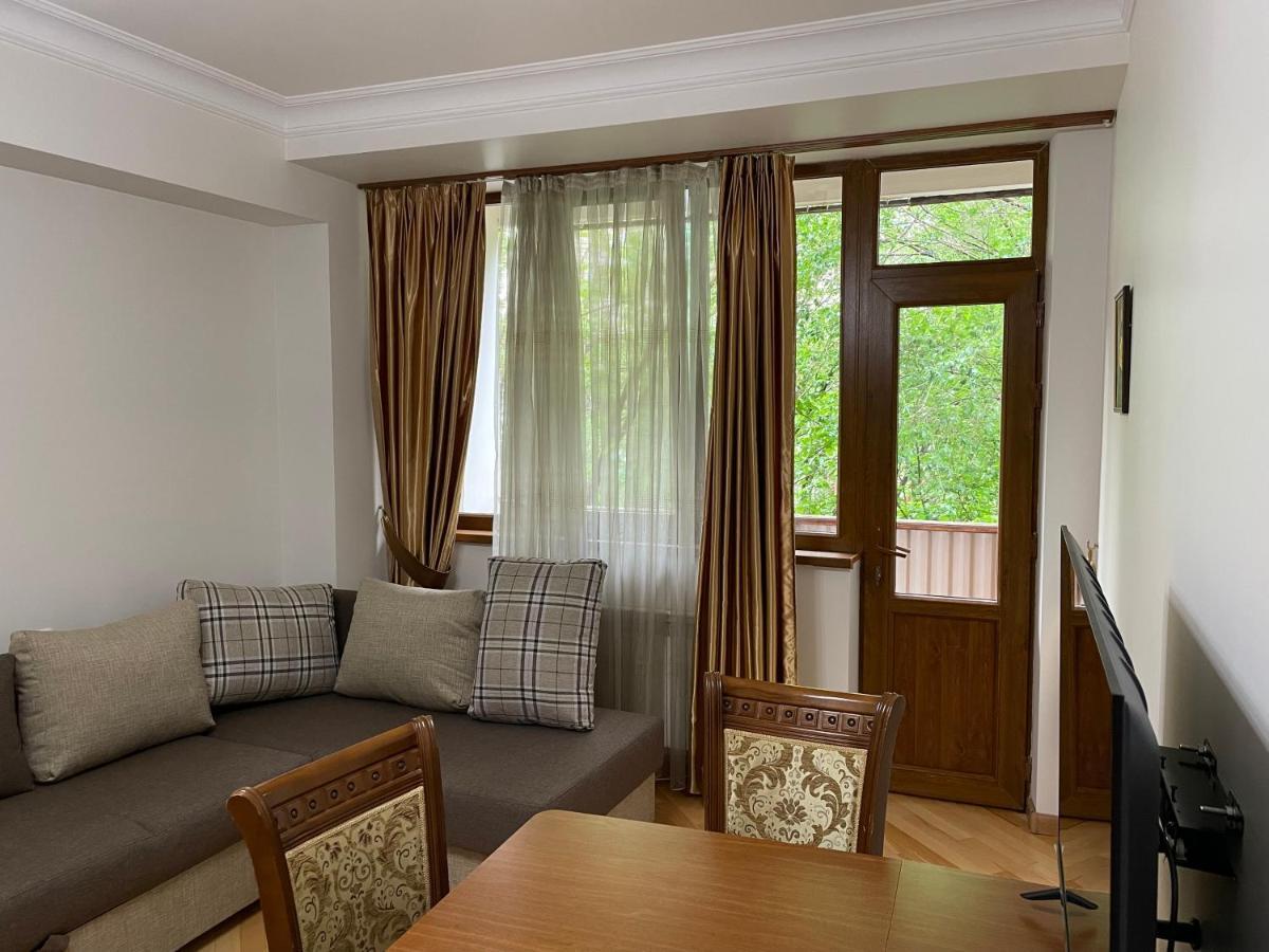 Apartment In City Center Ереван Экстерьер фото